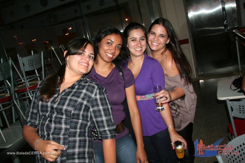 Balada: Fotos de sexta na Plataforma do Chopp na Cidade do Autom�vel - DF