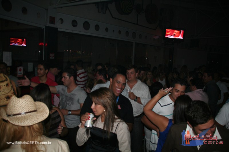 Balada: Fotos de sexta na Plataforma do Chopp na Cidade do Automvel - DF