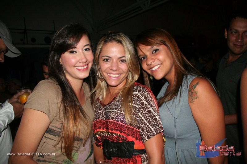 Balada: Fotos de sexta na Plataforma do Chopp na Cidade do Autom�vel - DF