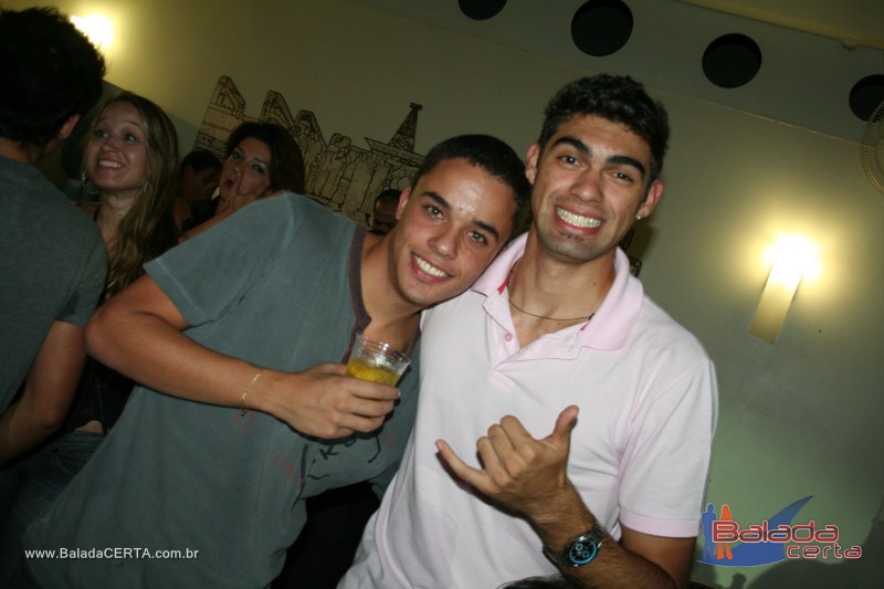 Balada: Fotos de sexta na Plataforma do Chopp na Cidade do Autom�vel - DF
