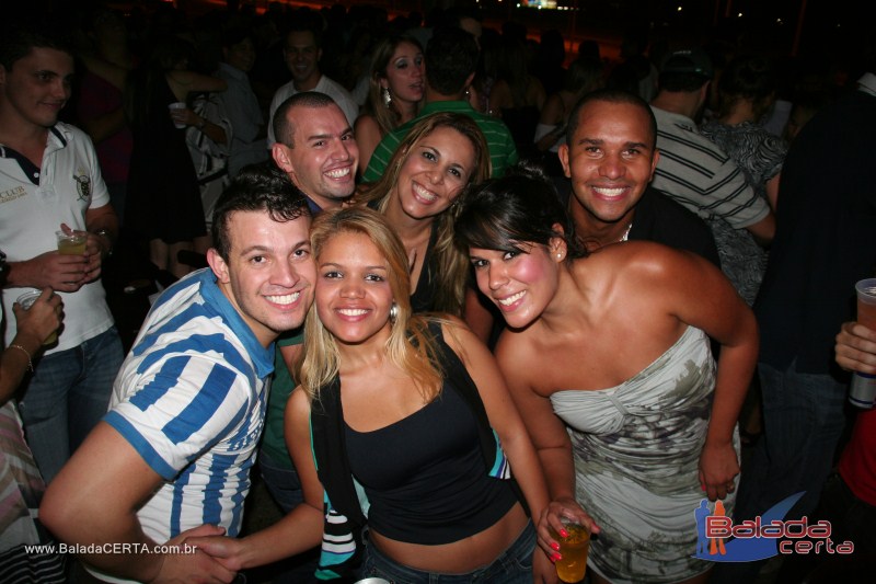 Balada: Fotos de sexta na Plataforma do Chopp na Cidade do Autom�vel - DF