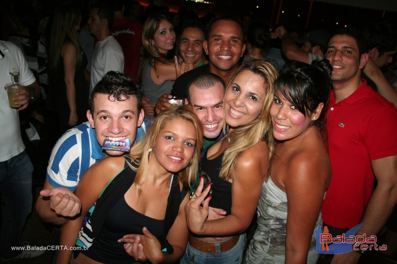 Balada: Fotos de sexta na Plataforma do Chopp na Cidade do Autom�vel - DF