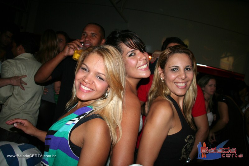 Balada: Fotos de sexta na Plataforma do Chopp na Cidade do Autom�vel - DF