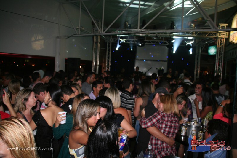Balada: Fotos de sexta na Plataforma do Chopp na Cidade do Autom�vel - DF