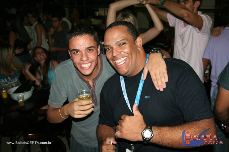 Balada: Fotos de sexta na Plataforma do Chopp na Cidade do Autom�vel - DF