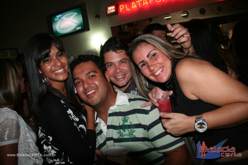 Balada: Fotos de sexta na Plataforma do Chopp na Cidade do Autom�vel - DF