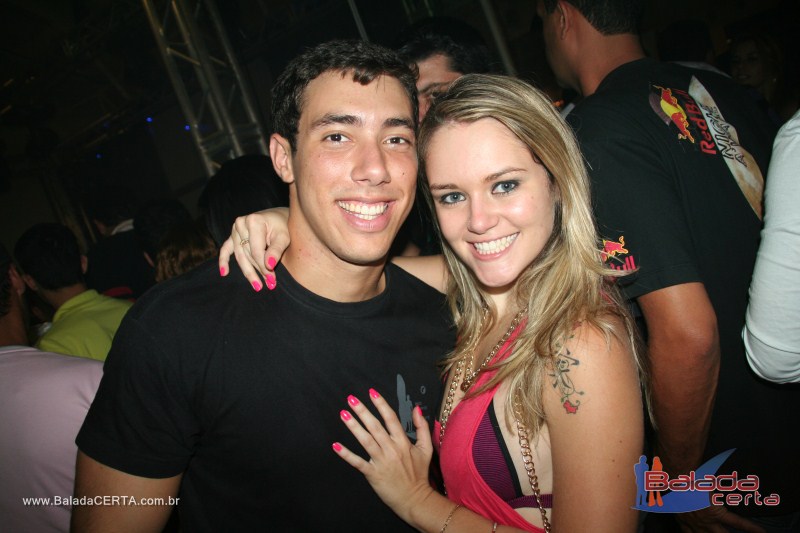 Balada: Fotos de sexta na Plataforma do Chopp na Cidade do Autom�vel - DF
