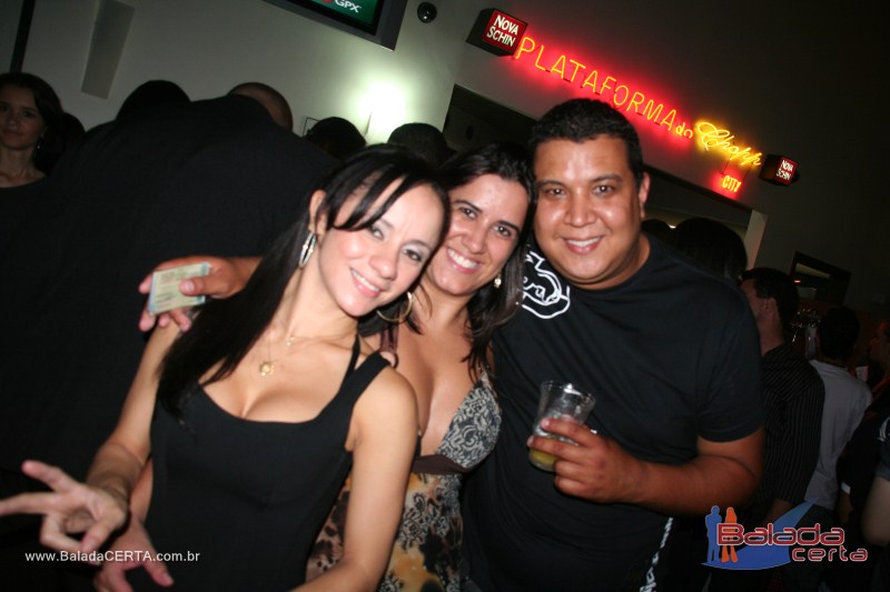Balada: Fotos de sexta na Plataforma do Chopp na Cidade do Autom�vel - DF