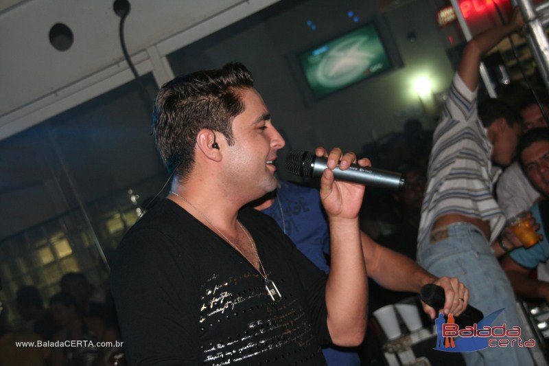 Balada: Fotos de sexta na Plataforma do Chopp na Cidade do Autom�vel - DF