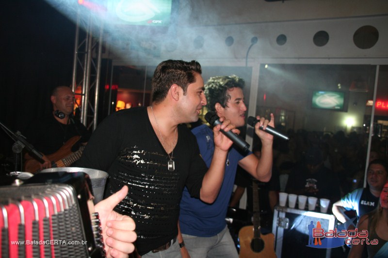 Balada: Fotos de sexta na Plataforma do Chopp na Cidade do Autom�vel - DF