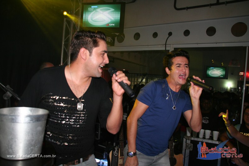 Balada: Fotos de sexta na Plataforma do Chopp na Cidade do Autom�vel - DF