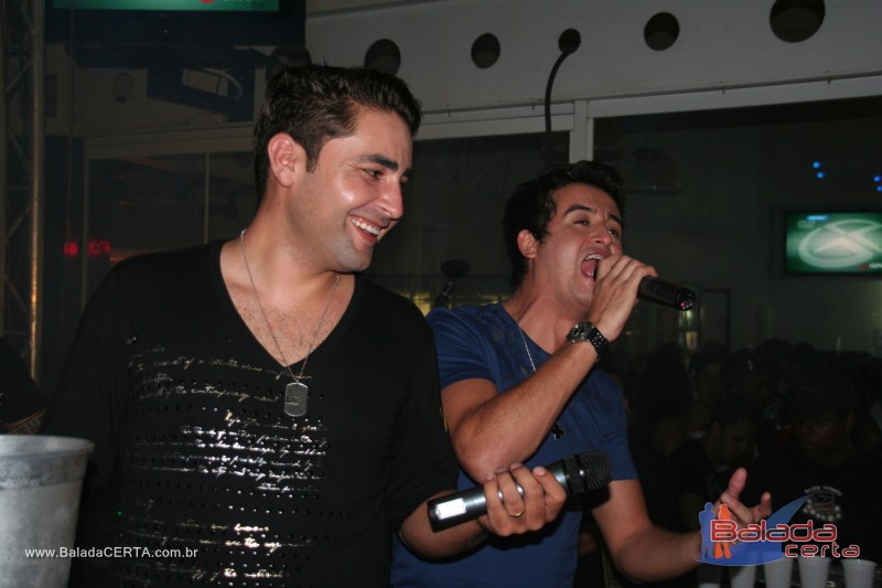 Balada: Fotos de sexta na Plataforma do Chopp na Cidade do Autom�vel - DF