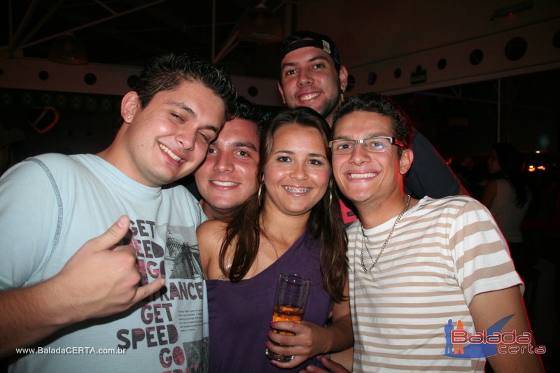 Balada: Fotos de sexta na Plataforma do Chopp em Cidade do Automvel - DF