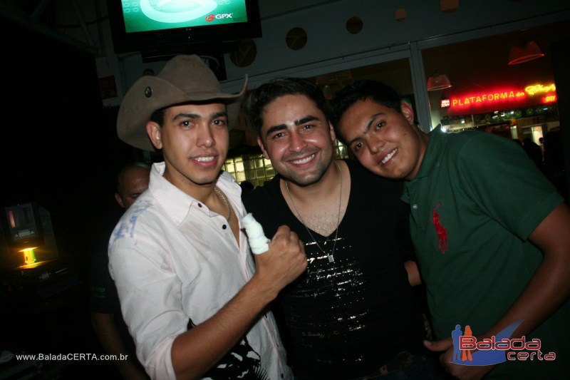 Balada: Fotos de sexta na Plataforma do Chopp em Cidade do Automvel - DF