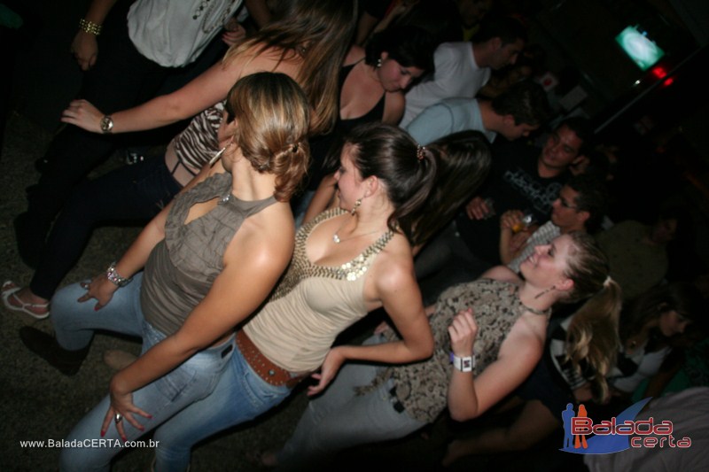 Balada: Fotos de sexta na Plataforma do Chopp em Cidade do Automvel - DF