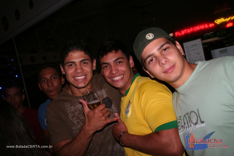 Balada: Fotos de sexta na Plataforma do Chopp em Cidade do Automvel - DF