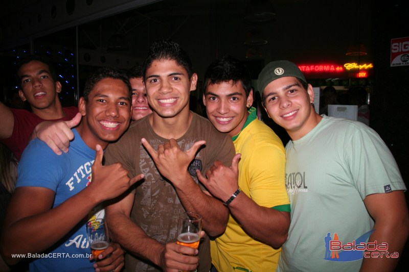 Balada: Fotos de sexta na Plataforma do Chopp em Cidade do Automvel - DF