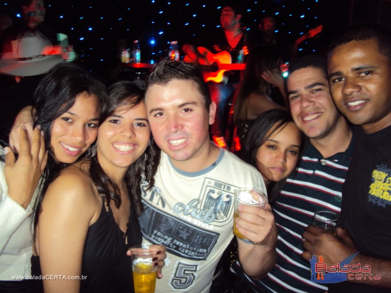 Balada: Fotos de sexta na Plataforma do Chopp em Cidade do Automvel - DF