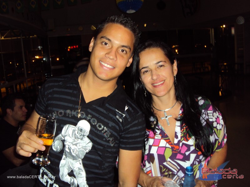 Balada: Fotos de Sexta na Plataforma do Choop na Cidade do Automovel - DF