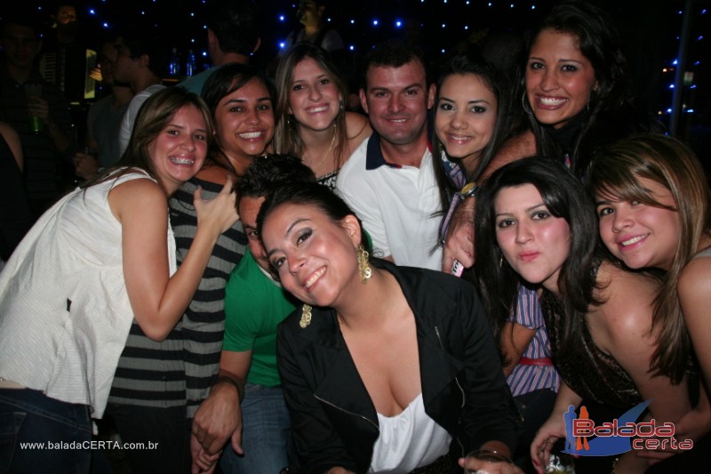 Balada: Fotos de Sexta na Plataforma do Choop na Cidade do Automovel - DF