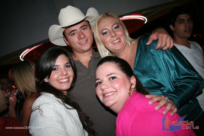 Balada: Fotos de Sexta na Plataforma do Choop na Cidade do Automovel - DF