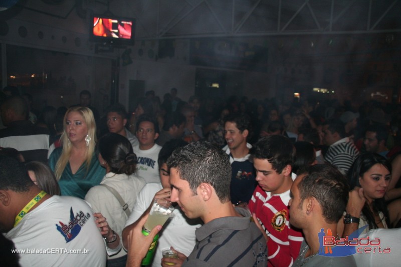 Balada: Fotos de Sexta na Plataforma do Choop na Cidade do Automovel - DF