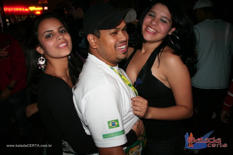 Balada: Fotos de Sexta na Plataforma do Choop na Cidade do Automovel - DF