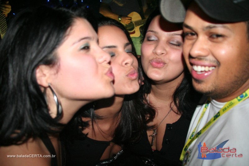 Balada: Fotos de Sexta na Plataforma do Choop na Cidade do Automovel - DF