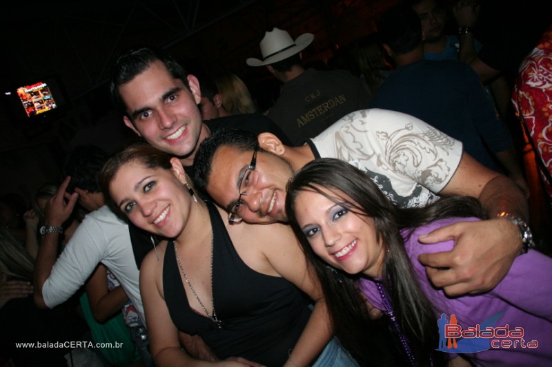 Balada: Fotos de Sexta na Plataforma do Choop na Cidade do Automovel - DF