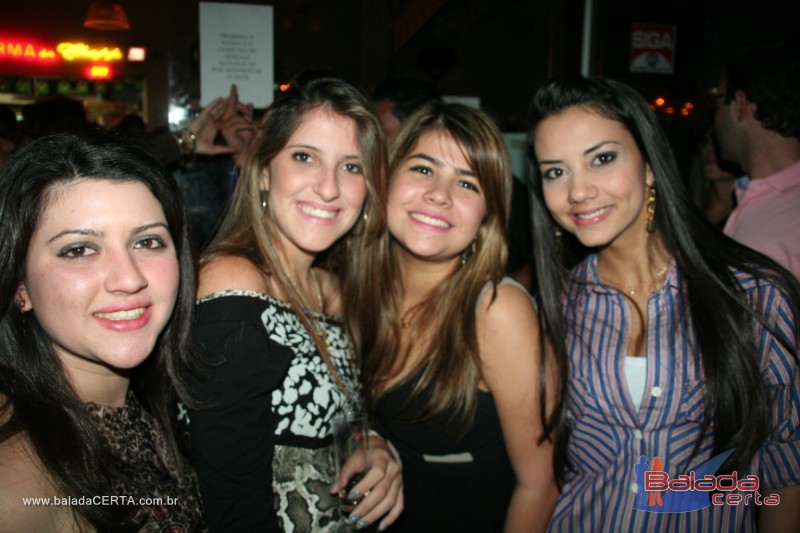 Balada: Fotos de Sexta na Plataforma do Choop na Cidade do Automovel - DF