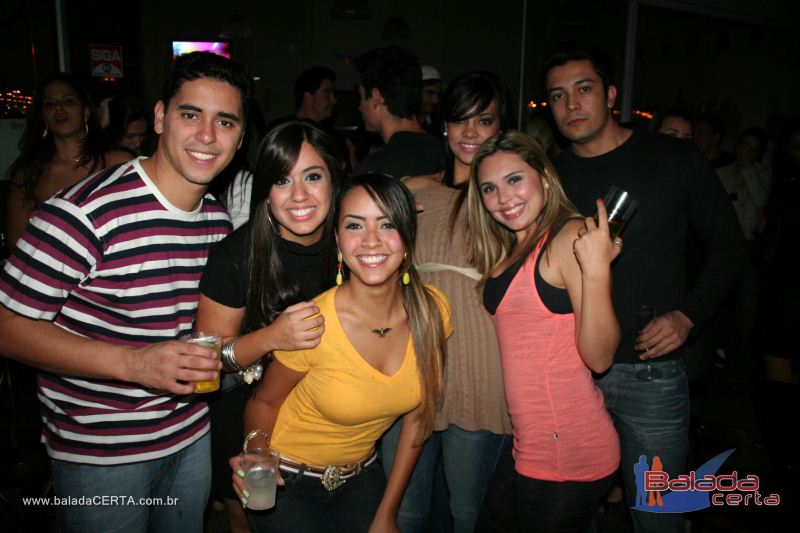 Balada: Fotos de Sexta na Plataforma do Choop na Cidade do Automovel - DF