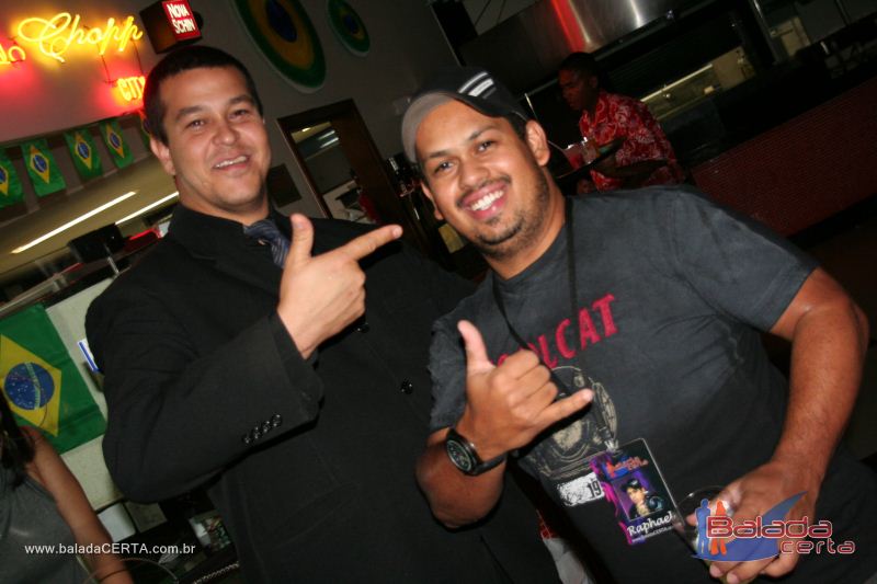 Balada: Fotos de Sexta na Plataforma do Choop na Cidade do Automovel - DF