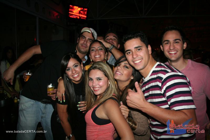 Balada: Fotos de Sexta na Plataforma do Choop na Cidade do Automovel - DF