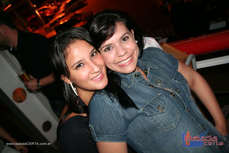 Balada: Fotos de Sexta na Plataforma do Choop na Cidade do Automovel - DF