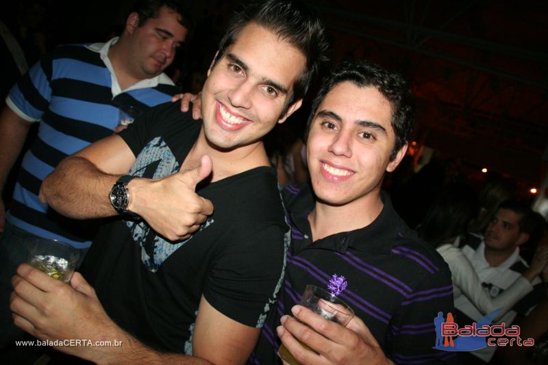 Balada: Fotos de Sexta na Plataforma do Choop na Cidade do Automovel - DF