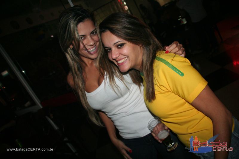 Balada: Fotos de Sexta na Plataforma do Choop na Cidade do Automovel - DF