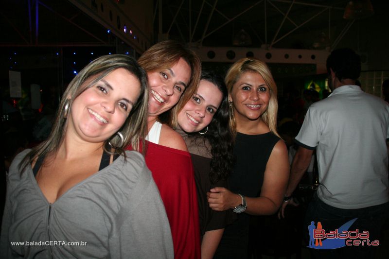 Balada: Fotos de Sexta na Plataforma do Choop na Cidade do Automovel - DF