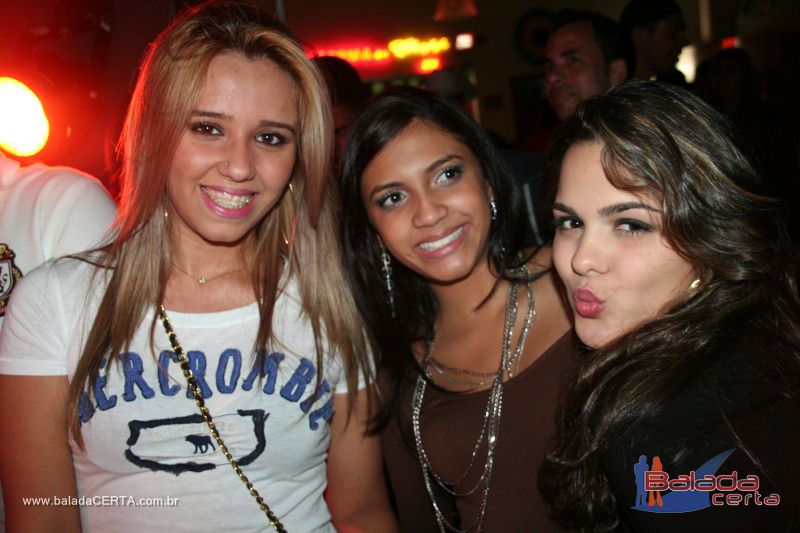 Balada: Fotos de Sexta na Plataforma do Choop na Cidade do Automovel - DF