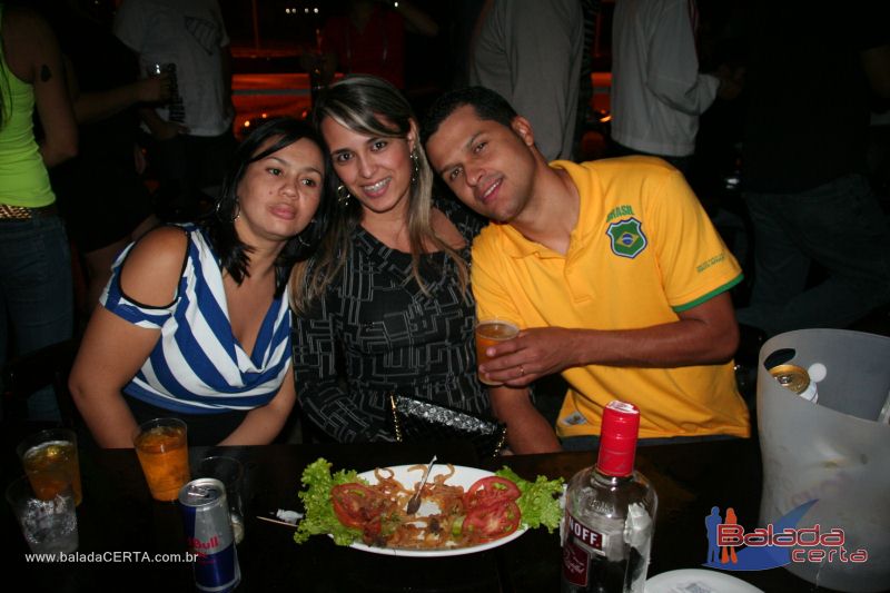 Balada: Fotos de Sexta na Plataforma do Choop na Cidade do Automovel - DF