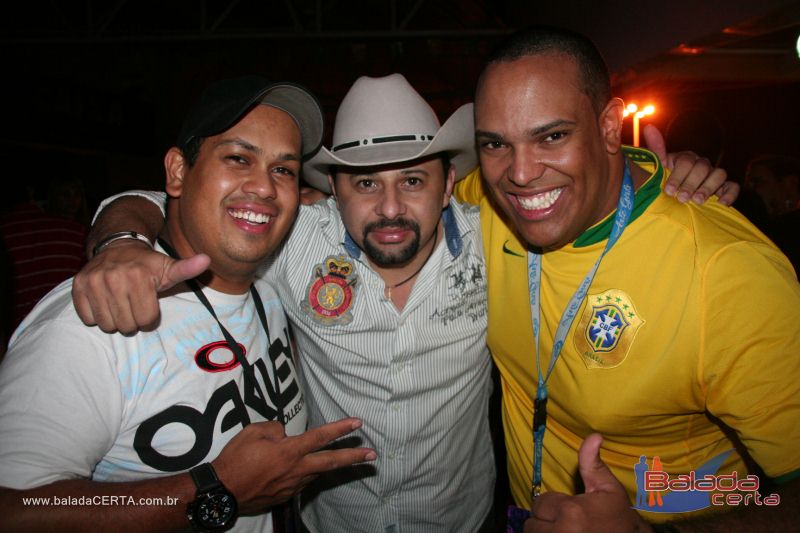 Balada: Fotos de Sexta na Plataforma do Choop na Cidade do Automovel - DF