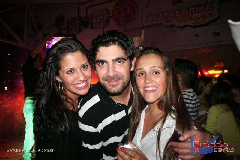 Balada: Fotos de Sexta na Plataforma do Choop na Cidade do Automovel - DF