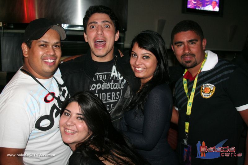 Balada: Fotos de Sexta na Plataforma do Choop na Cidade do Automovel - DF