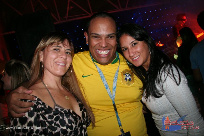 Balada: Fotos de Sexta na Plataforma do Choop na Cidade do Automovel - DF