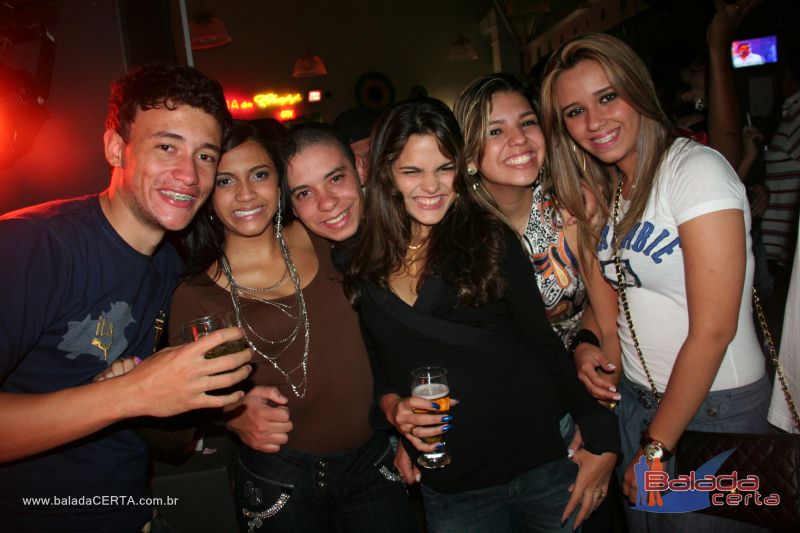 Balada: Fotos de Sexta na Plataforma do Choop na Cidade do Automovel - DF