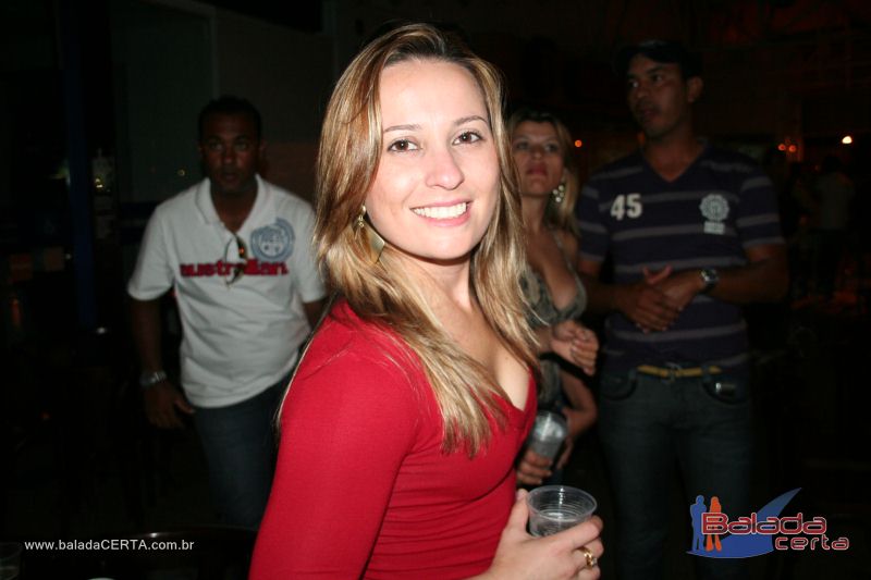 Balada: Fotos de domingo na 1 Galinhada Sertaneja na Plataforma do Choop - DF