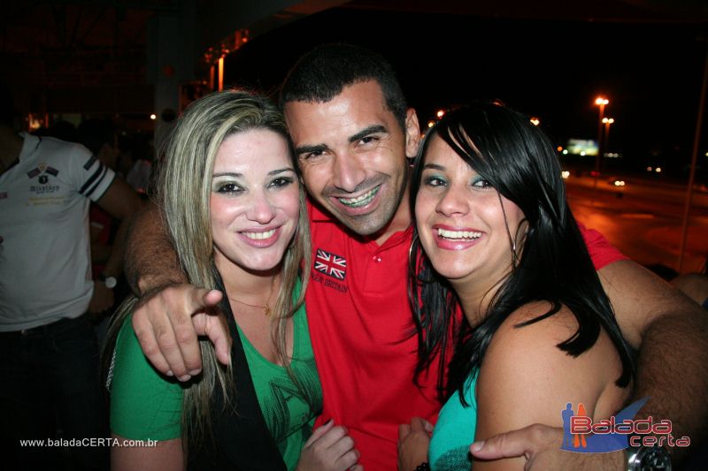 Balada: Fotos de domingo na 1 Galinhada Sertaneja na Plataforma do Choop - DF