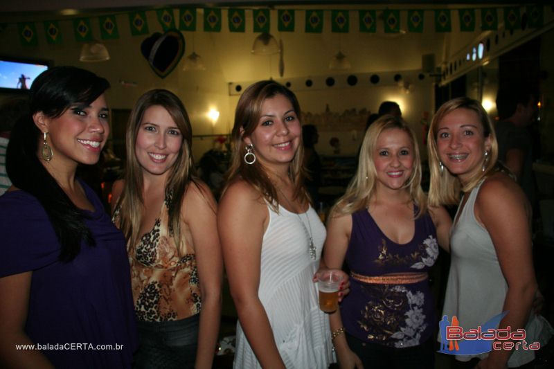 Balada: Fotos de domingo na 1 Galinhada Sertaneja na Plataforma do Choop - DF
