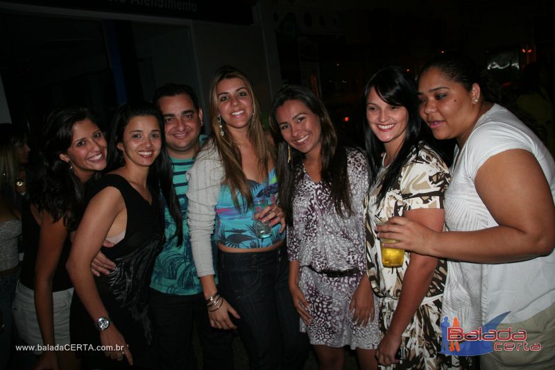Balada: Fotos de domingo na 1 Galinhada Sertaneja na Plataforma do Choop - DF