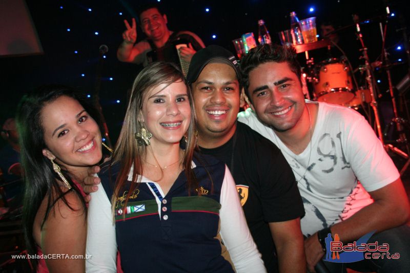 Balada: Fotos de domingo na 1 Galinhada Sertaneja na Plataforma do Choop - DF