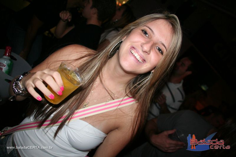 Balada: Fotos de domingo na 1 Galinhada Sertaneja na Plataforma do Choop - DF